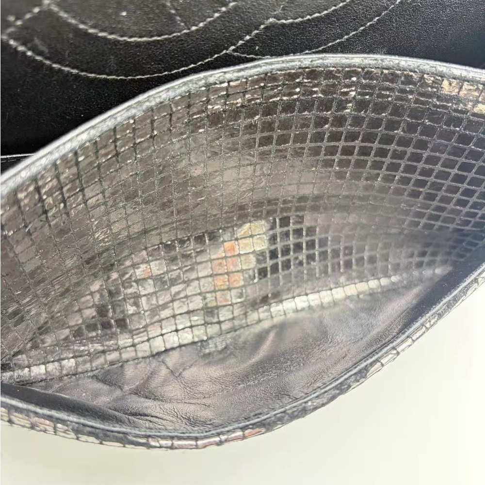 Chanel Mirror Reissue 2.55 Flap Bag in silver - Picture 8 of 11